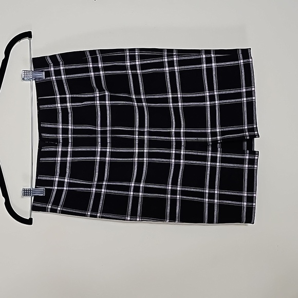 Ann taylor Black/White Square Print Mini Skirt Size 0P - Picture 2 of 6